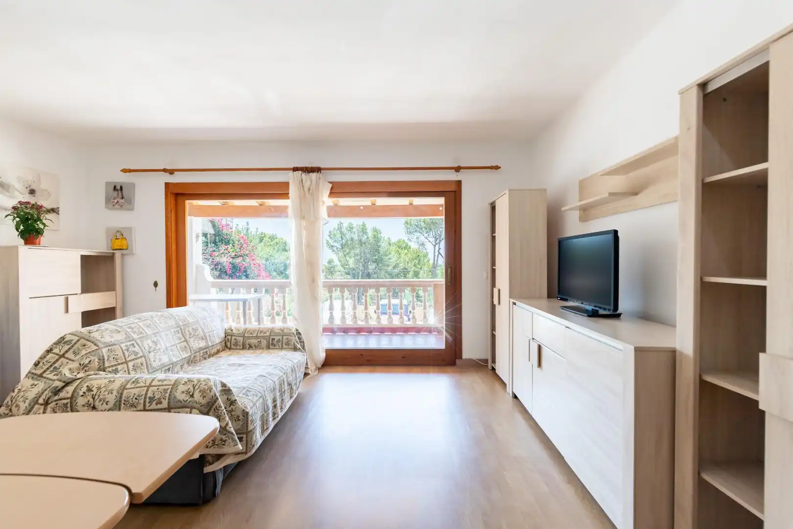 Living room of Flat for sale in Calvià  with Air Conditioner, Private garden and Terrace