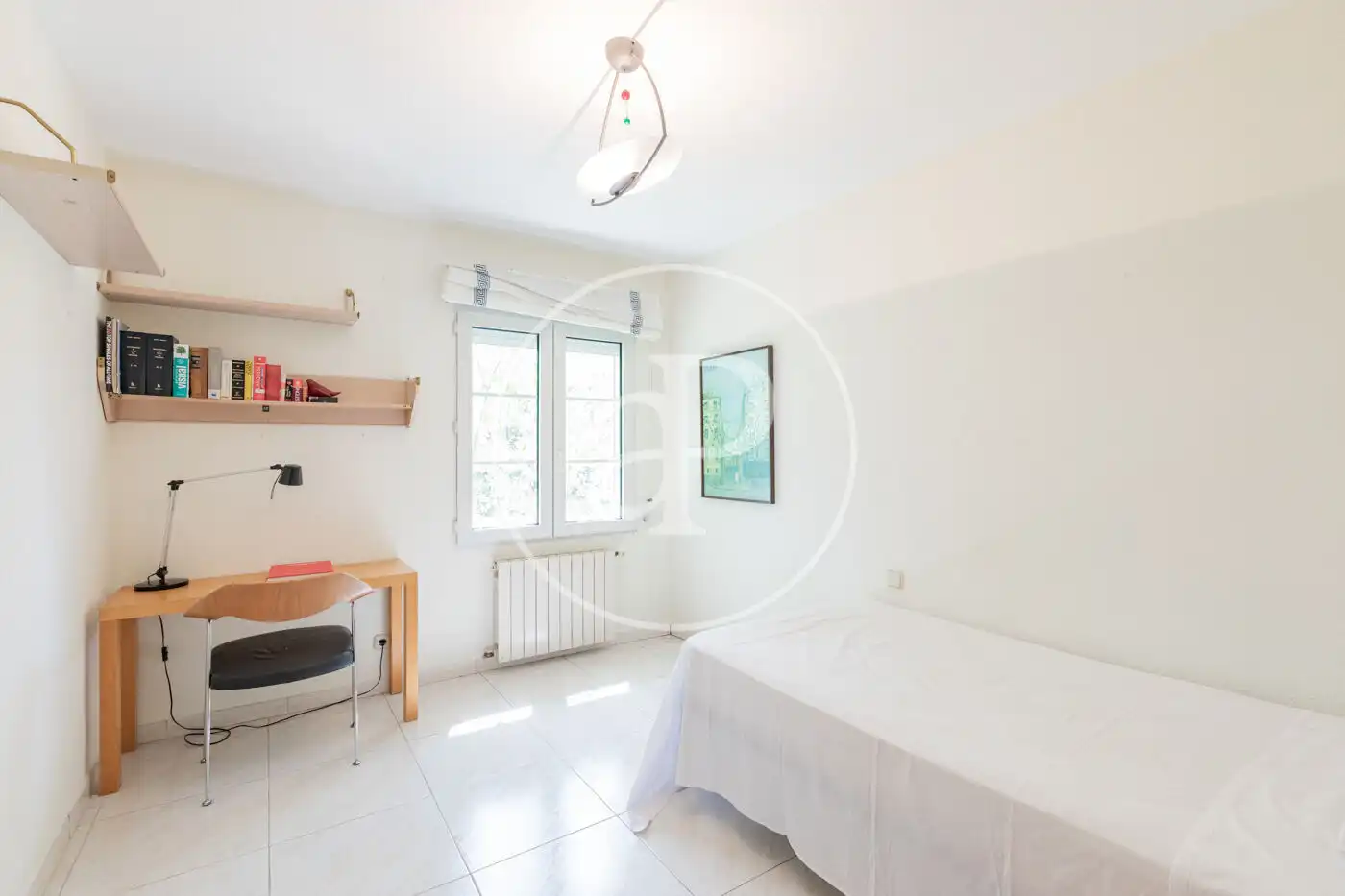 Dormitori de Casa o xalet en venda en Torrelodones amb Calefacció, Jardí privat i Traster