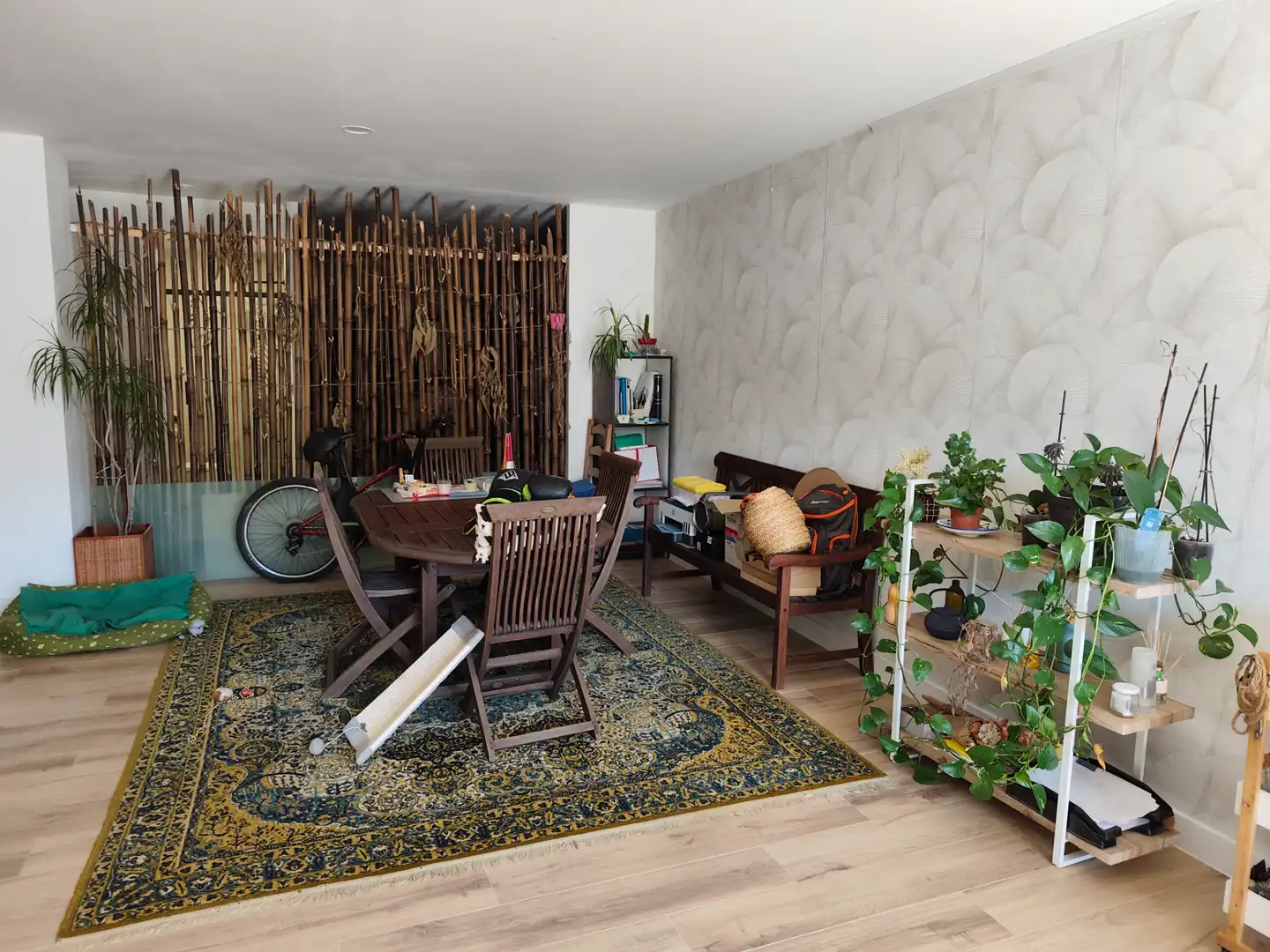 Sala d'estar de Apartament de lloguer en Vigo  amb Terrassa, Moblat i Forn
