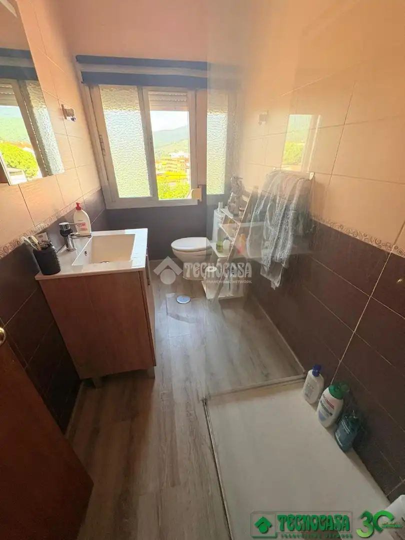 Badezimmer von Wohnung zum Verkauf in Arenas de San Pedro mit Klimaanlage und Heizung