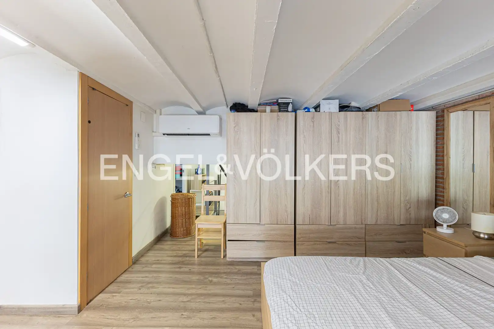 Habitación de Piso en venta en Barcelona con Aire acondicionado y Calefacción