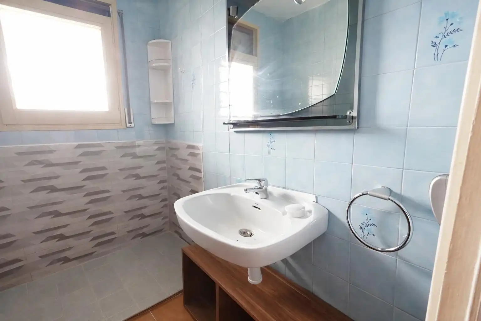 Baño de Casa o chalet en venta en Abrera con Jardín privado, Terraza y Trastero