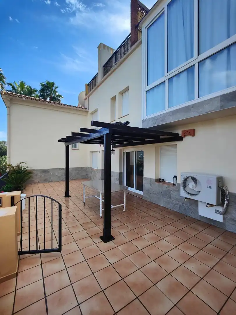 Terrassa de Casa adosada de lloguer en Almuñécar amb Aire condicionat, Terrassa i Moblat