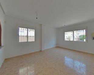 Casa adosada en venda en Orihuela amb Piscina