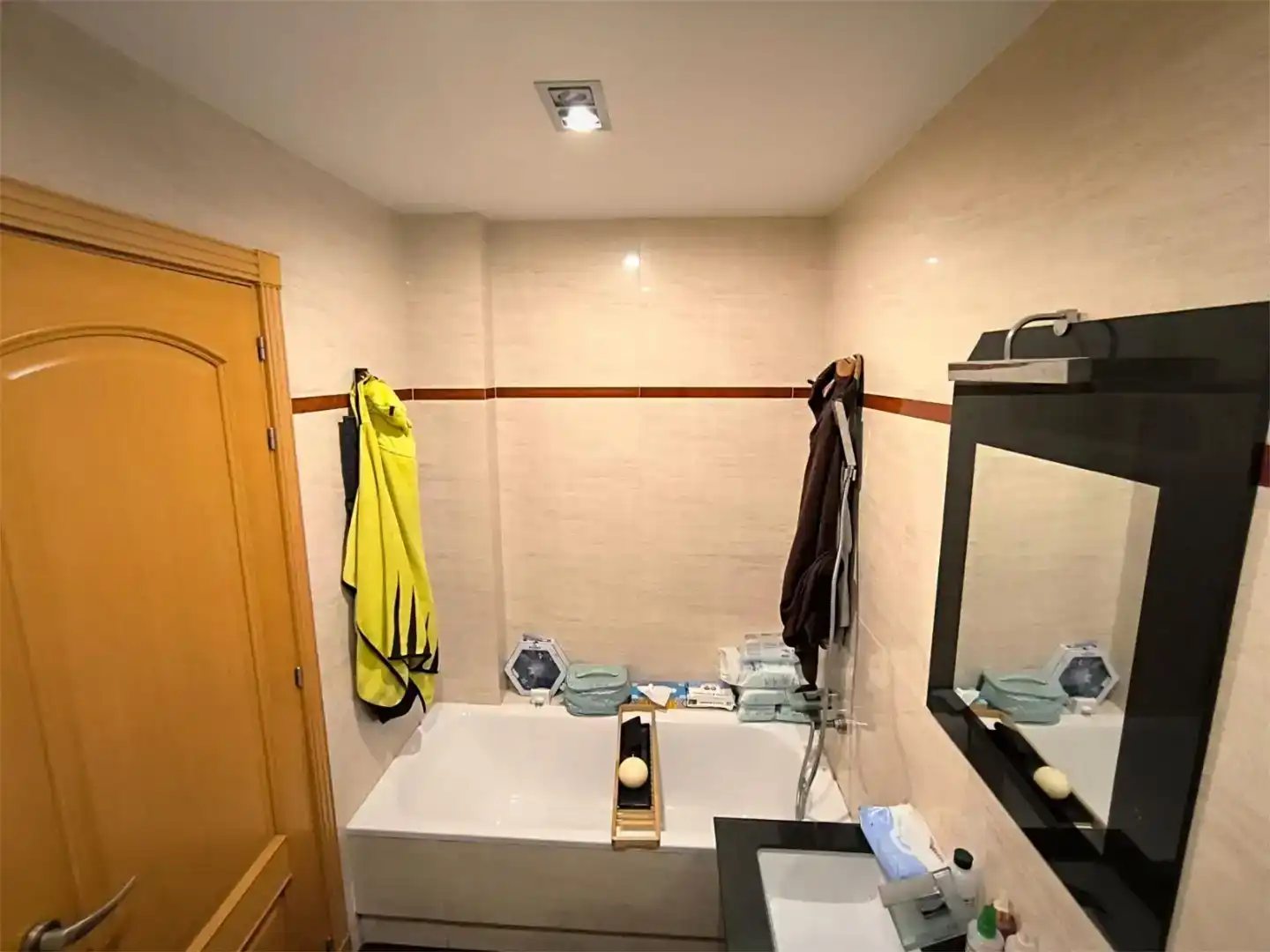 Bathroom of Flat for sale in Vélez-Málaga  with Private garden, Storage room and Swimming Pool