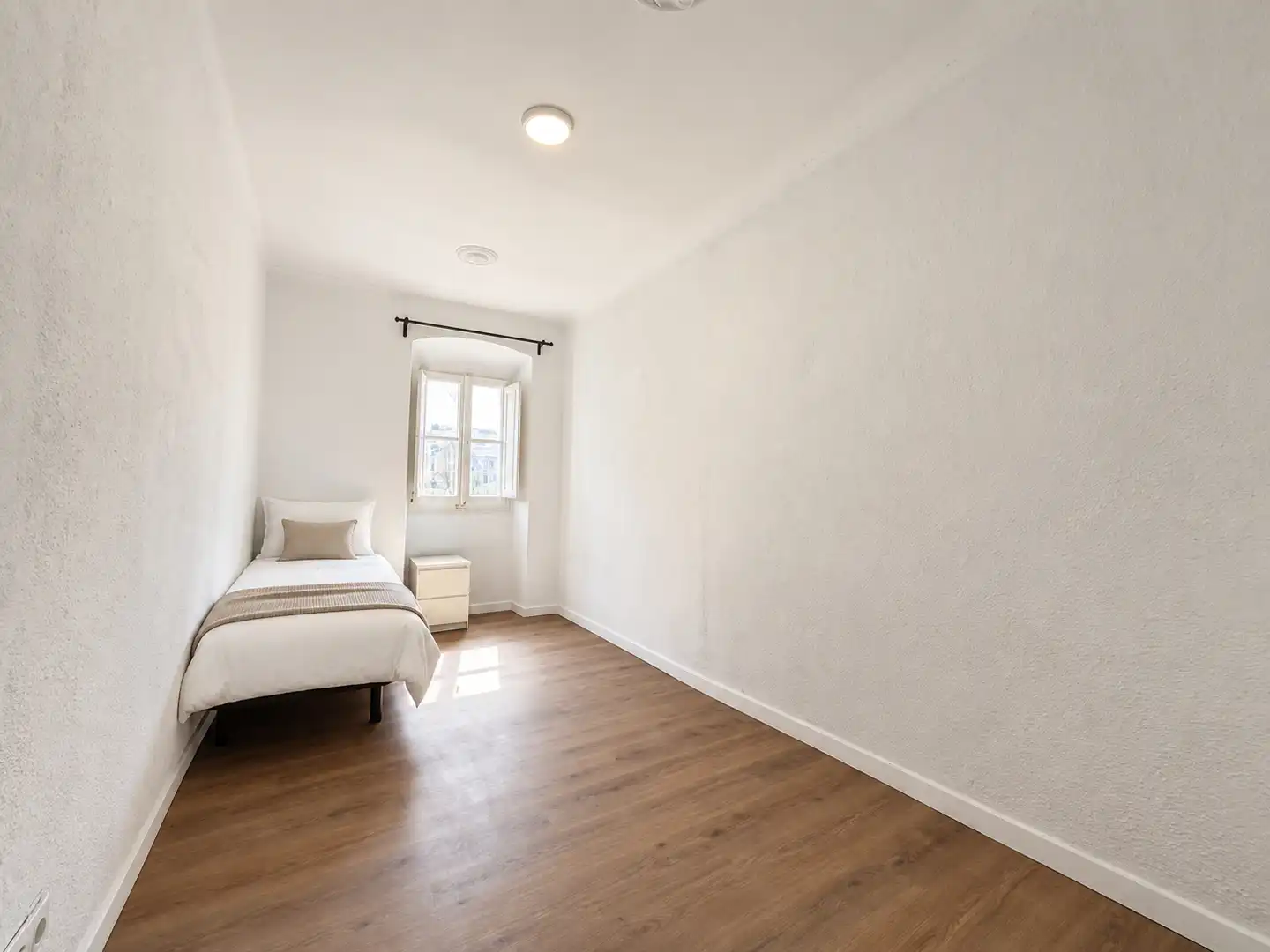Flat with terrace for sale in Carrer Nou de la Rambla, imagen 11