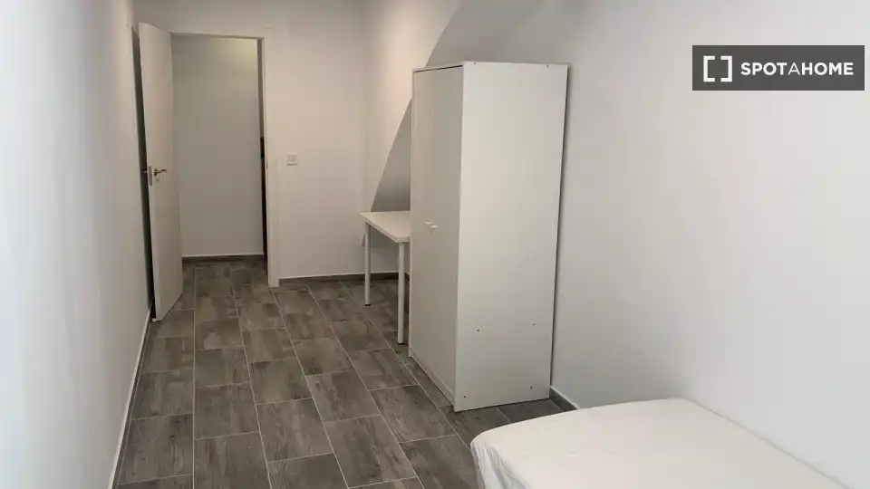 Schlafzimmer von Wohnung zur Miete in Serra mit Klimaanlage, Heizung und Möbliert