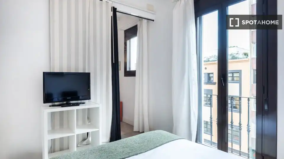 Flat with terrace to rent in Sant Martí, imagen 13