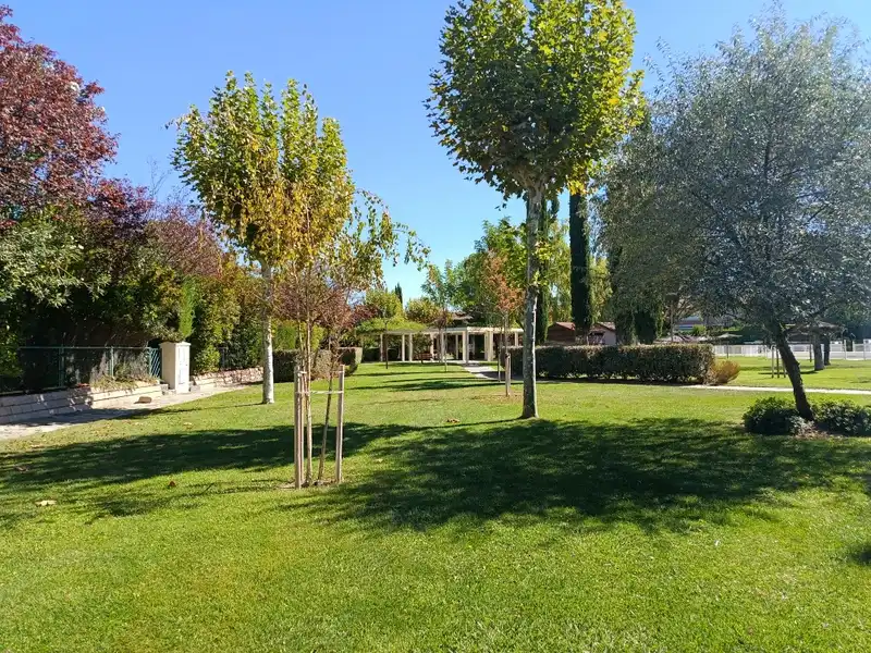 Semi-detached house with pool for sale in Simancas, imagen 2