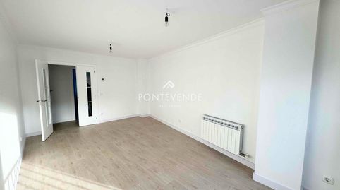 Foto 4 de Piso en venta en Covelo, 13, Samieira, Poio