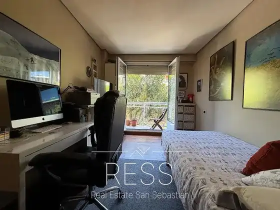 Schlafzimmer von Wohnung zum Verkauf in Donostia - San Sebastián  mit Heizung, Privatgarten und Terrasse