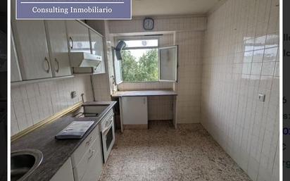 Küche von Wohnung zum verkauf in  Sevilla Capital mit Terrasse und Balkon