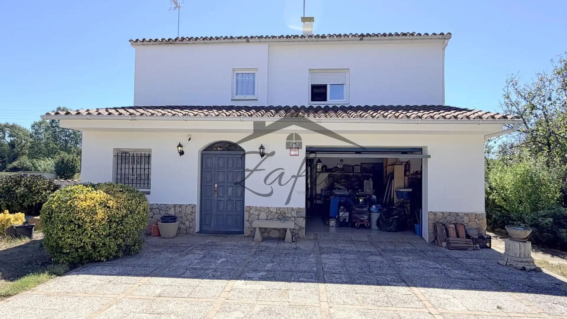 Casa con jardín en venta en Carrer Carrer Canigó