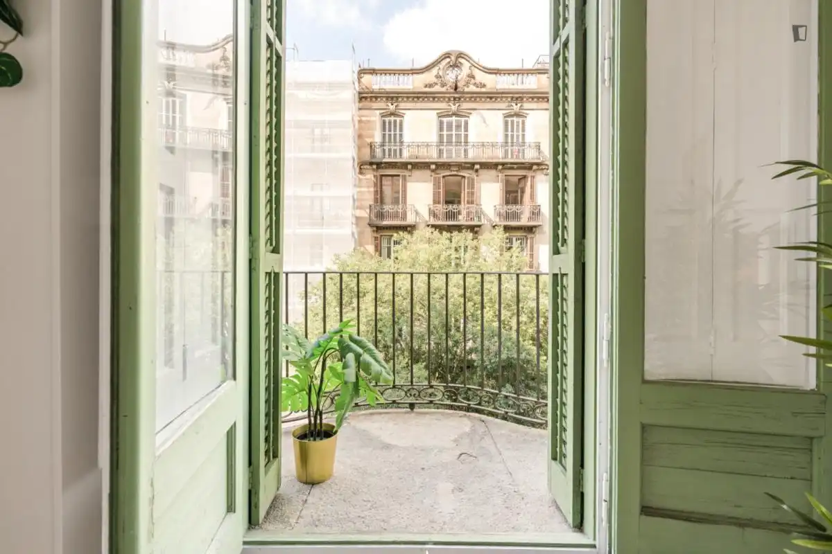 Terraza de Apartamento para compartir en Barcelona con Amueblado, Horno y Lavadora