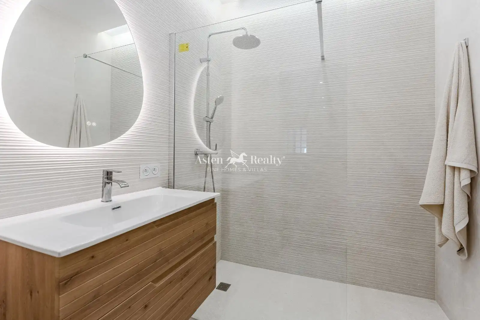 Casa con piscina en venta en Europa, imagen 39