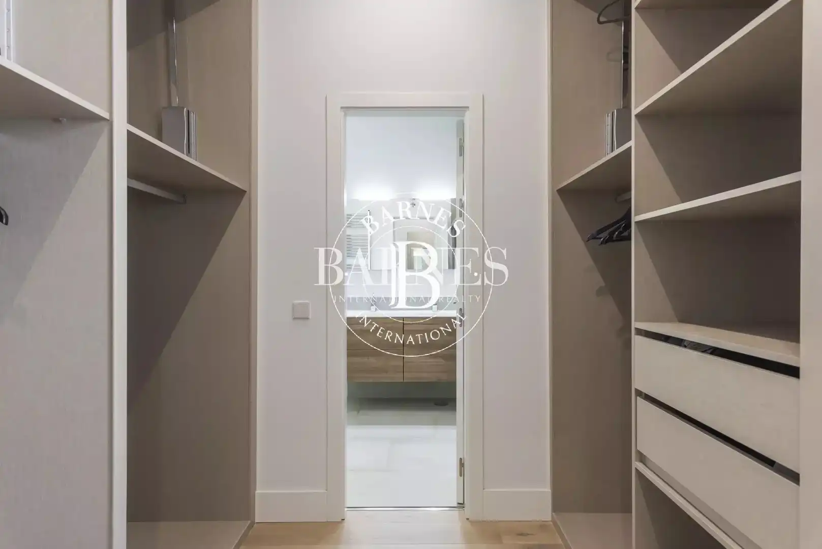Wohnung zur Miete in Madrid mit Klimaanlage, Heizung und Abstellraum