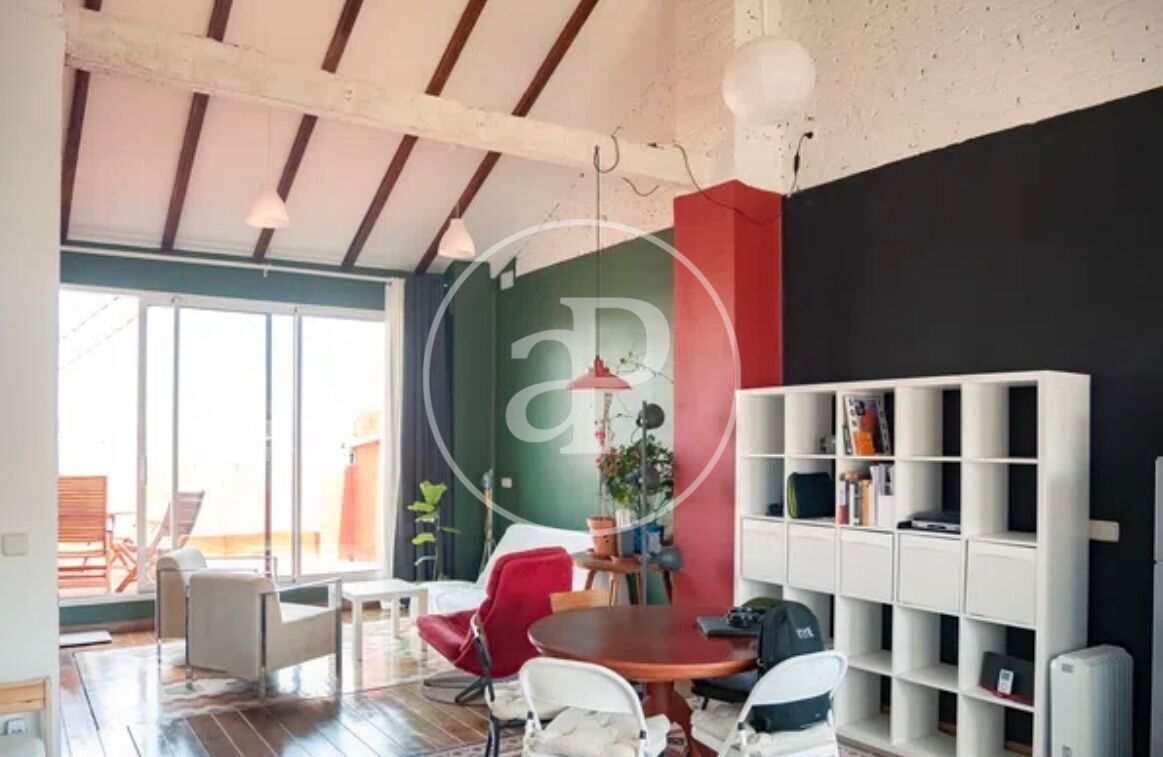 Àtic de lloguer a C/ dels Centelles, Russafa