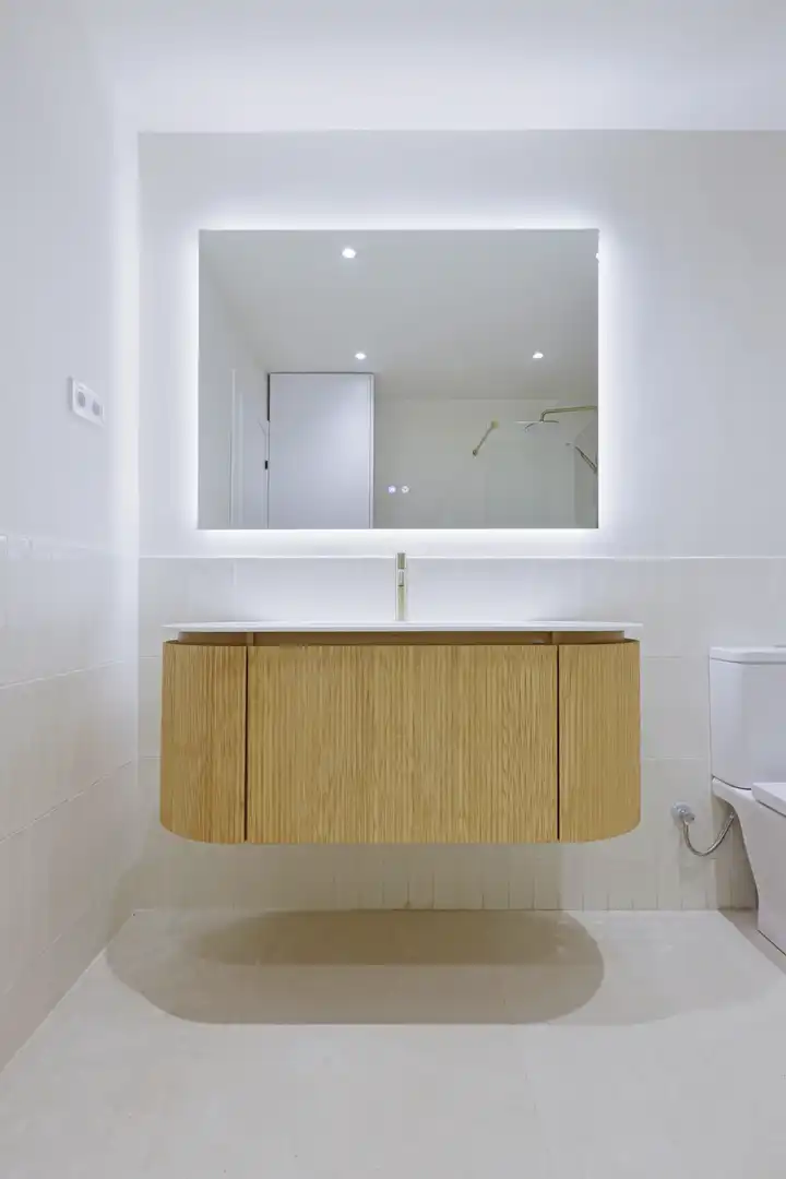 Bathroom of Flat for sale in L'Hospitalet de Llobregat  with Heating, Terrace and Balcony