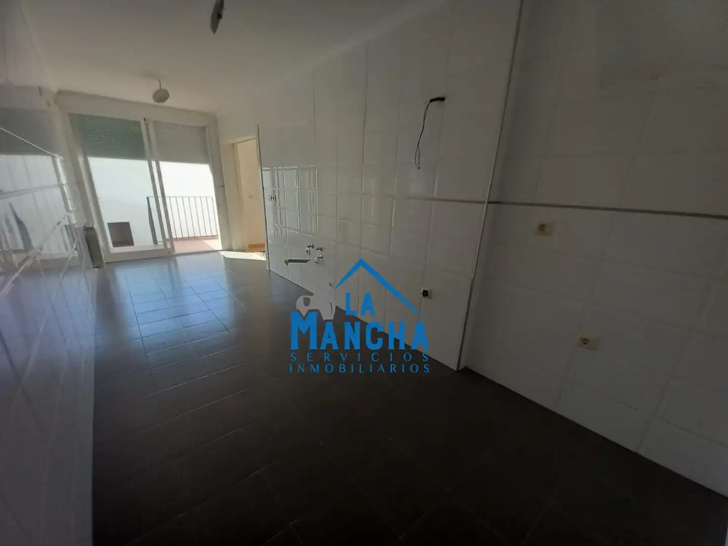 Dormitori de Casa adosada en venda en Madrigueras amb Calefacció, Terrassa i Traster
