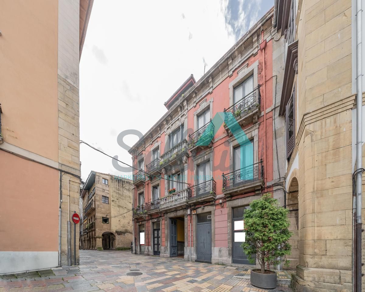 Building for sale in La Ferrería, Centro