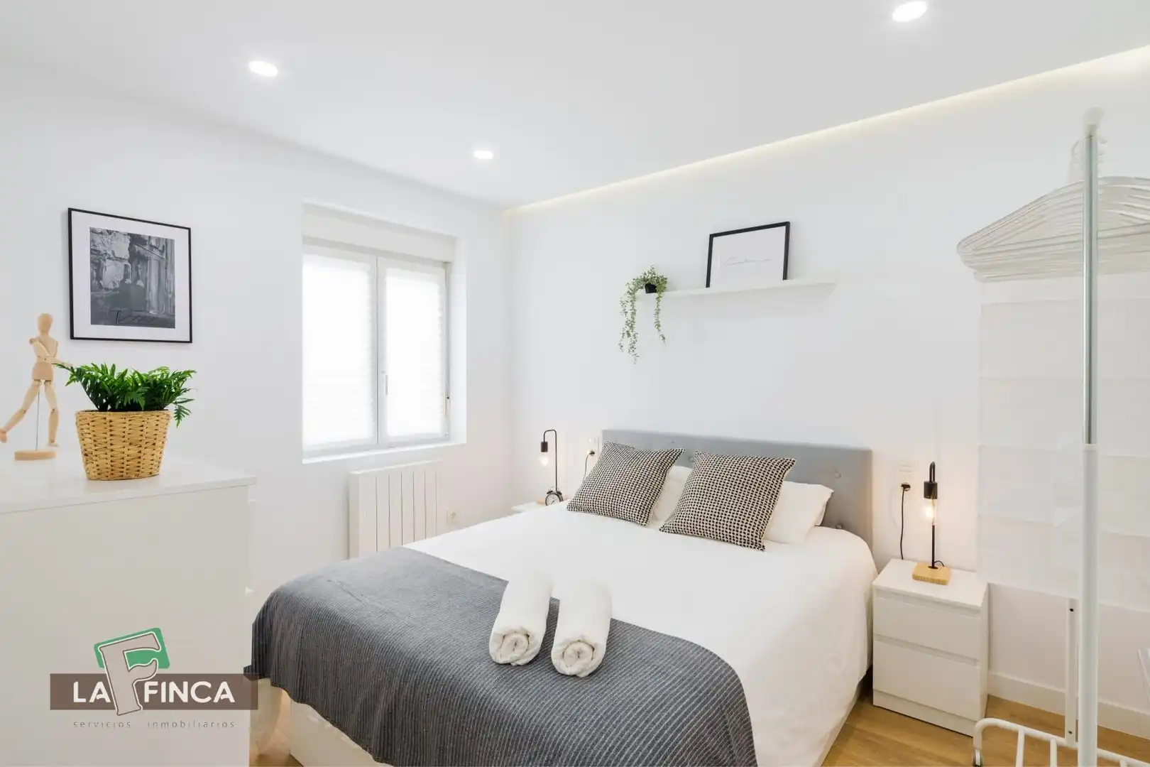 Schlafzimmer von Wohnung zum Verkauf in Oviedo  mit Heizung und Möbliert