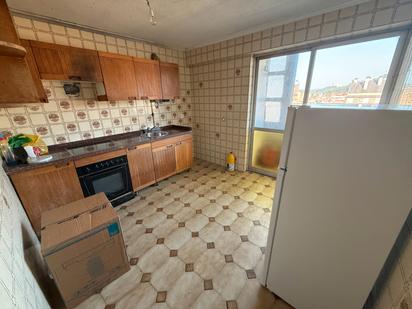 Cuina de Pis en venda en Avilés amb Rentadora i Balcó
