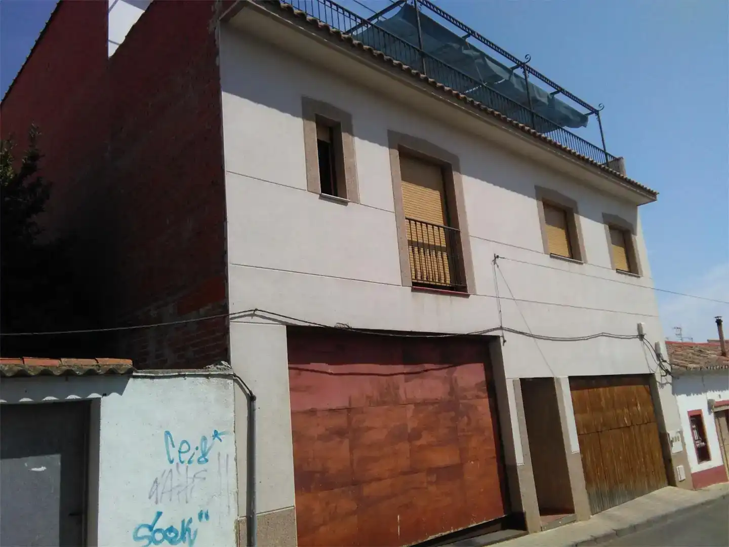 Vista exterior de Casa adosada en venda en Ciempozuelos amb Piscina i Balcó