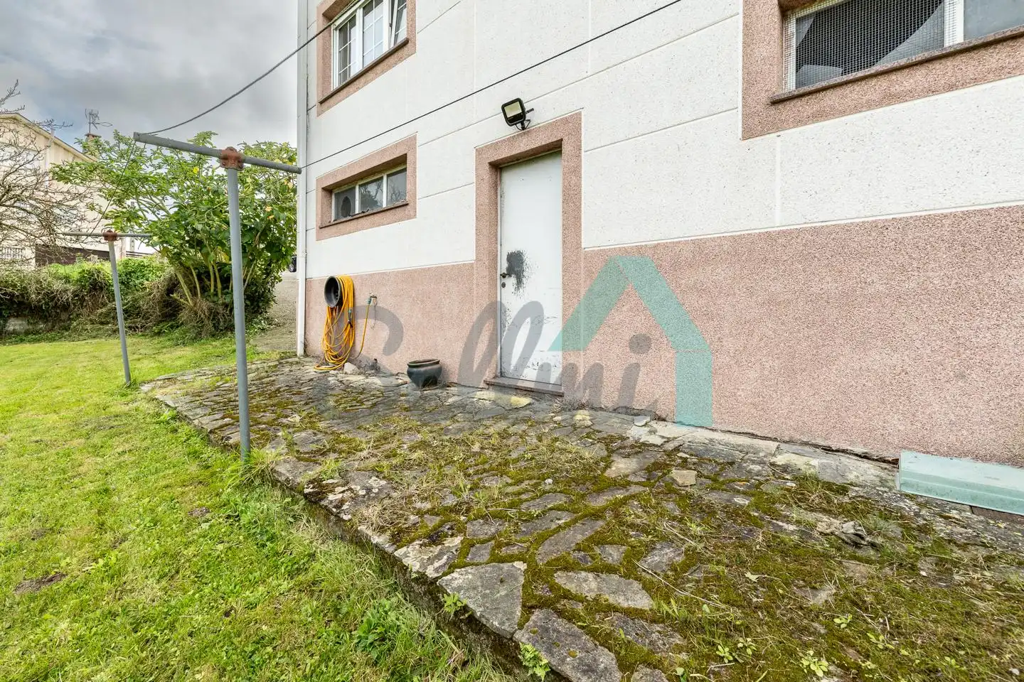 Vista exterior de Casa adosada en venta en El Franco  con Calefacción, Jardín privado y Parquet