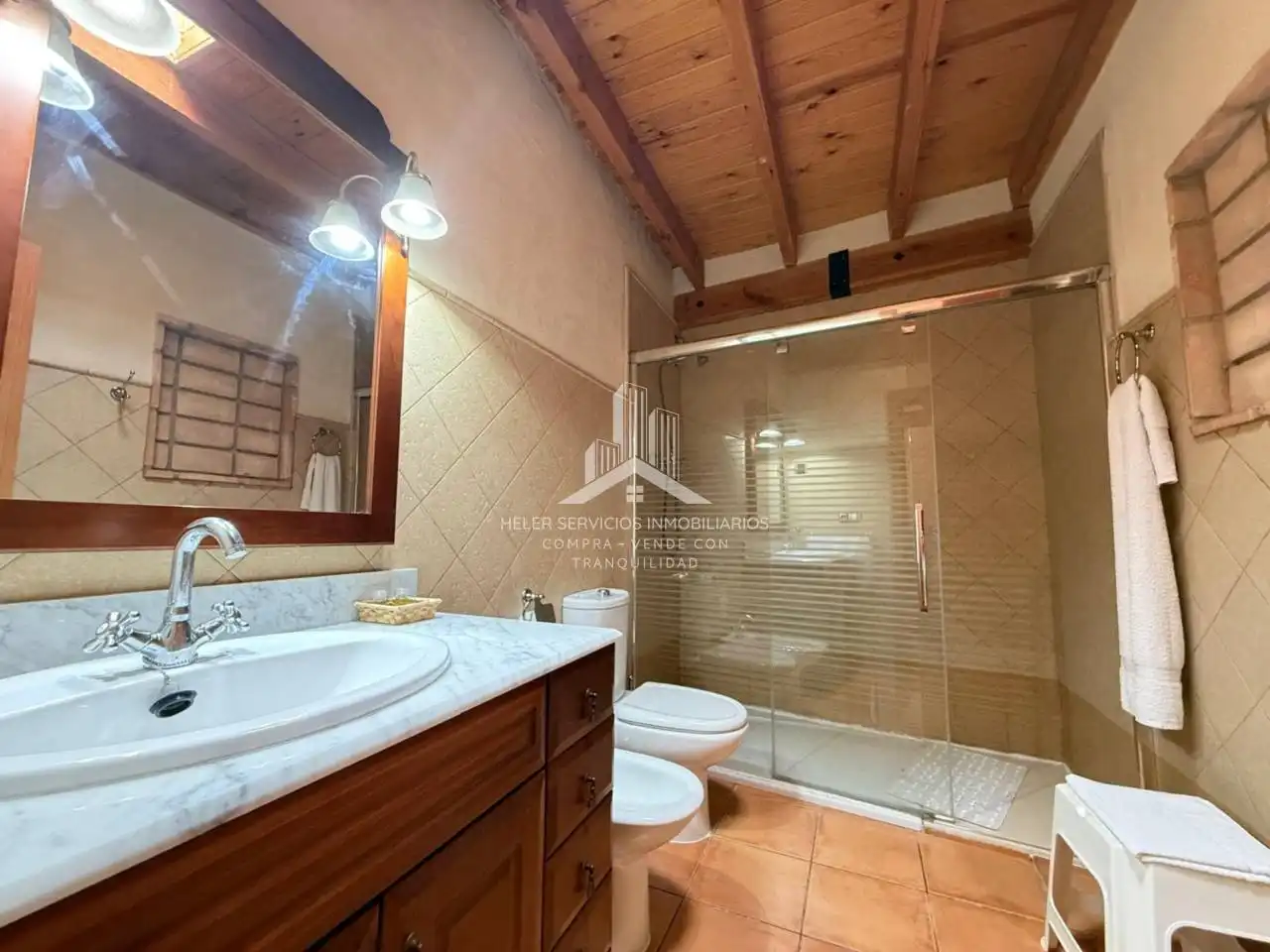 Bany de Finca rústica en venda en Cabanes amb Aire condicionat, Calefacció i Terrassa