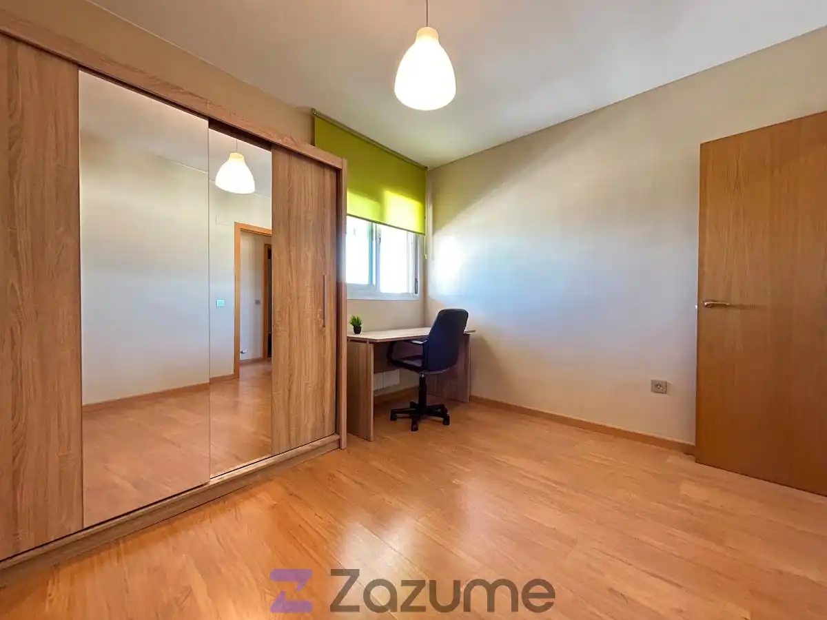 Flat for rent in Granada  with Air Conditioner, Heating and Private garden