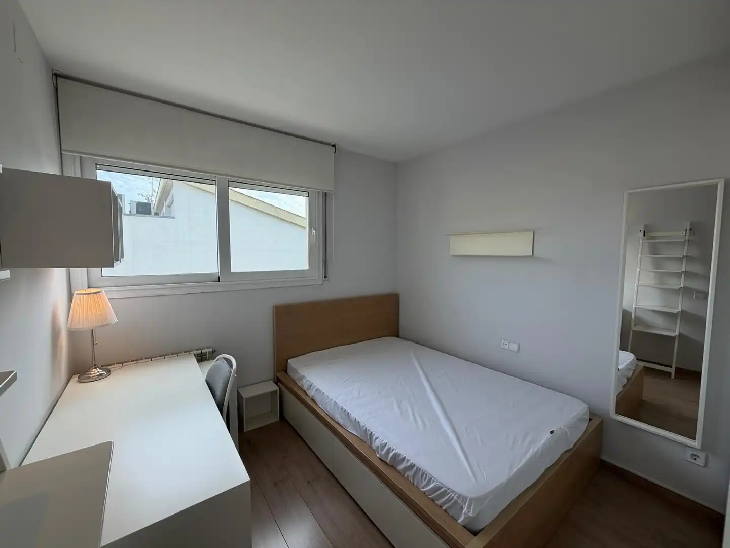 Habitación de Casa adosada de alquiler en Vilablareix con Aire acondicionado, Calefacción y Amueblado