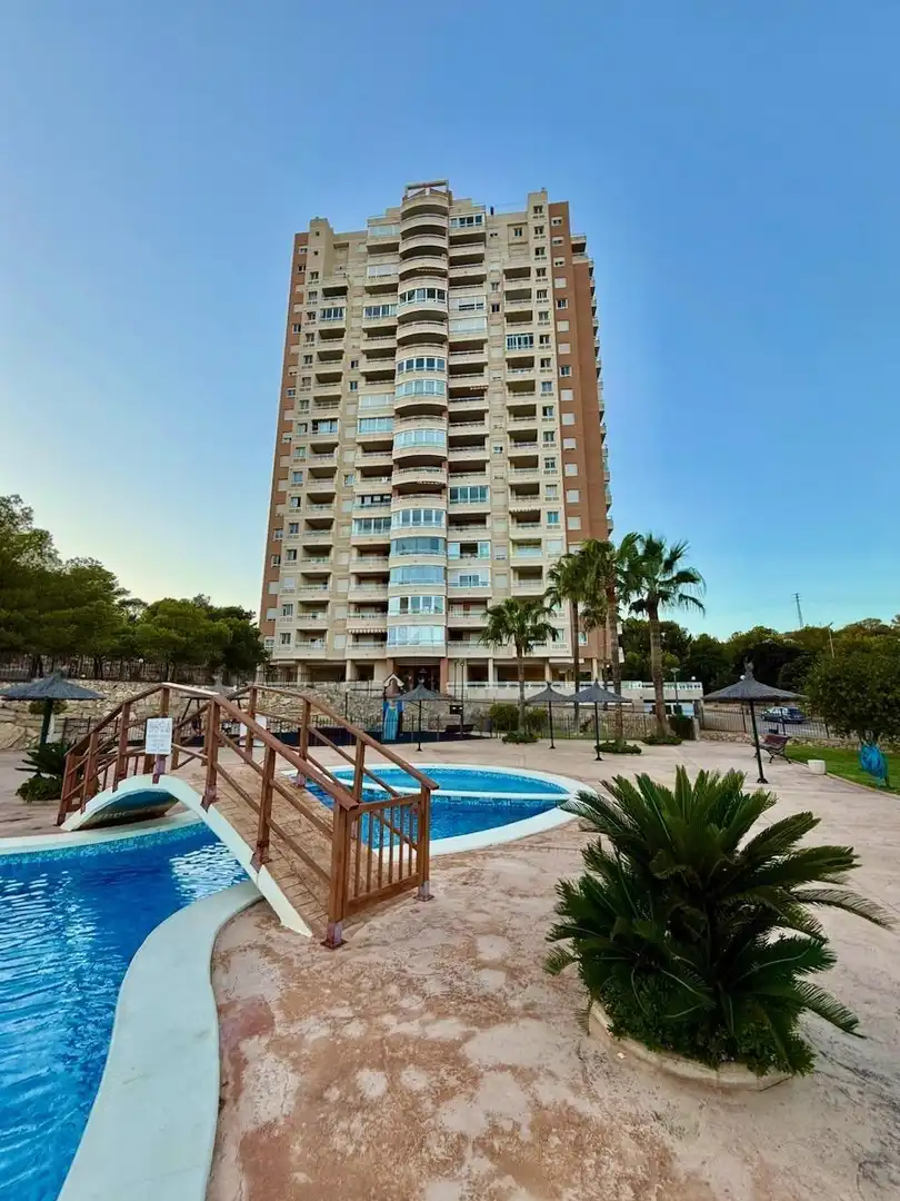 Apartamento con piscina en venta en Via Parque, imagen 28