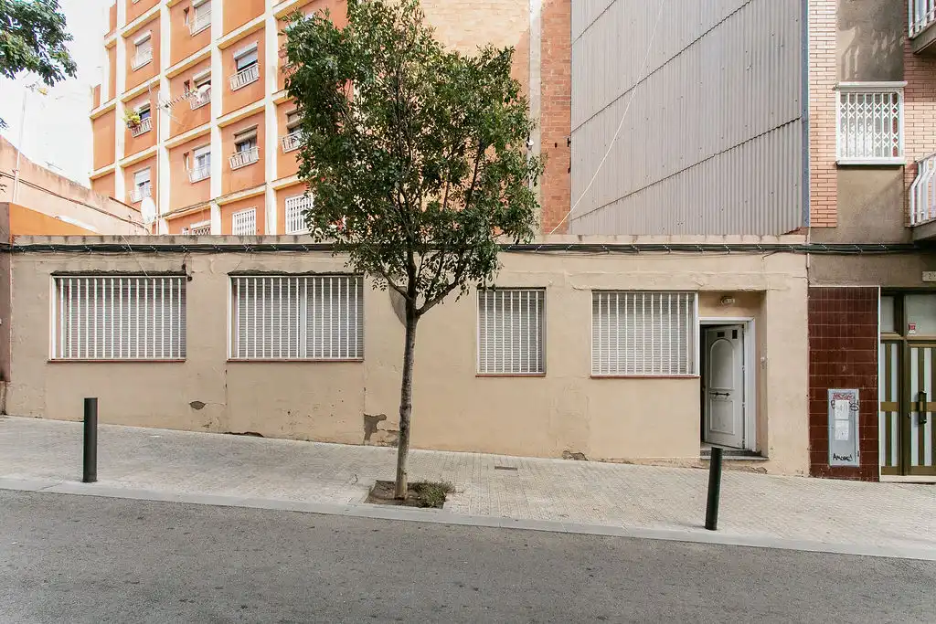 Vista exterior de Pis en venda en L'Hospitalet de Llobregat