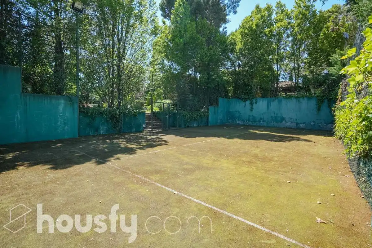 Garden of Houses for sale in Pozuelo de Alarcón  with Air Conditioner, Heating and Private garden
