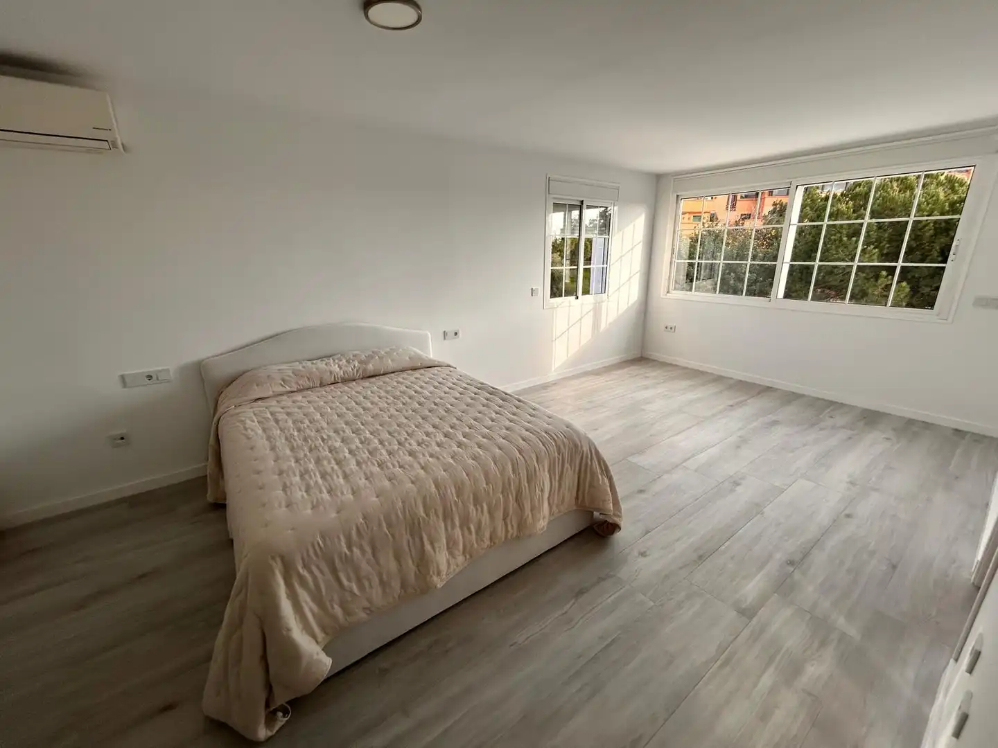 Bedroom of Houses for sale in Marbella  with Air Conditioner, Heating and Private garden
