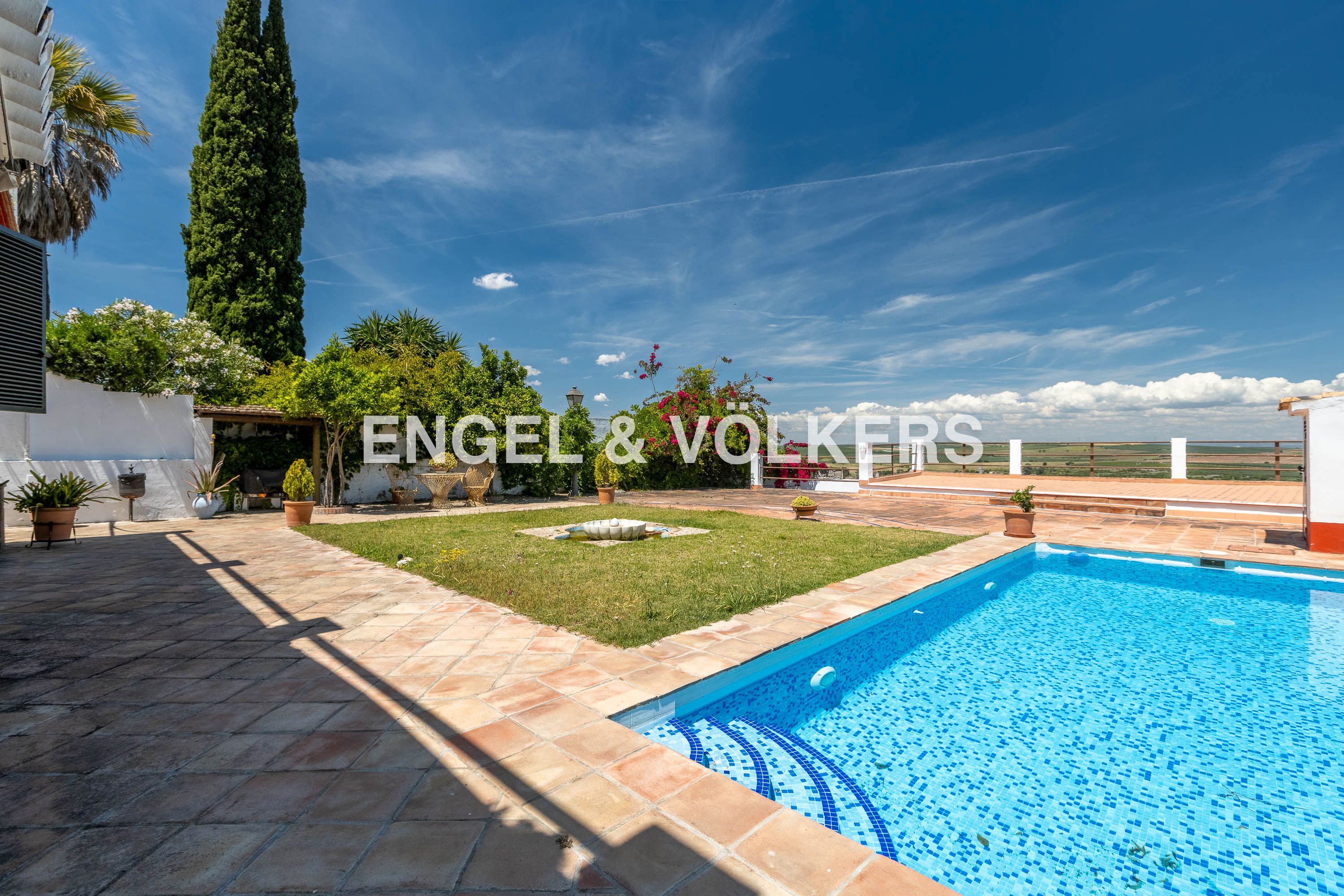 Exterior view of House or chalet for sale in Aznalcázar  with Air Conditioner, Heating and Private garden