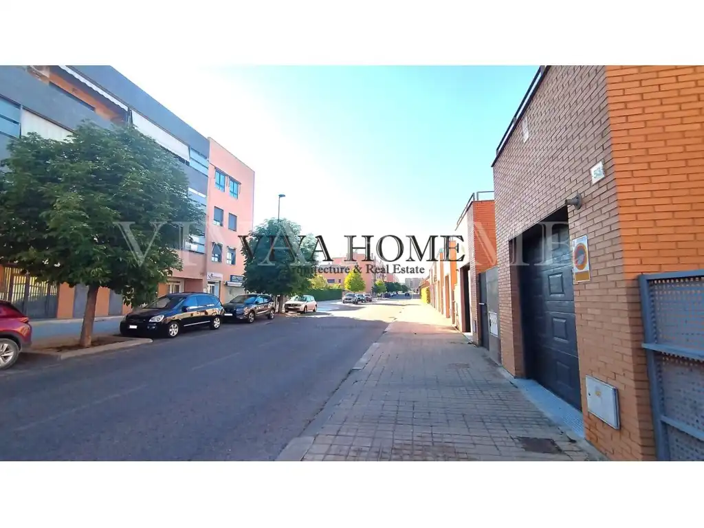 Vista exterior de Local en venta en Arganda del Rey