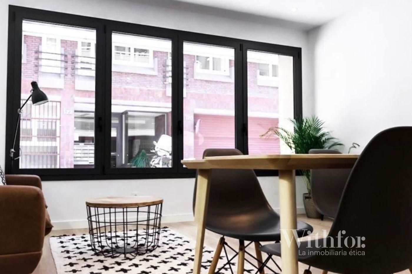 Bedroom of Planta baja for sale in  Barcelona Capital  with Air Conditioner, Heating and Parquet flooring