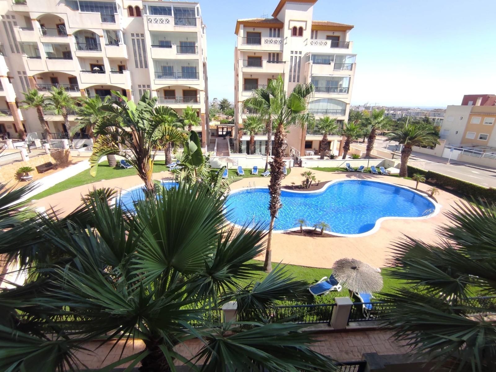 Swimming pool of Apartment for sale in Guardamar del Segura  with Air Conditioner, Terrace and Swimming Pool
