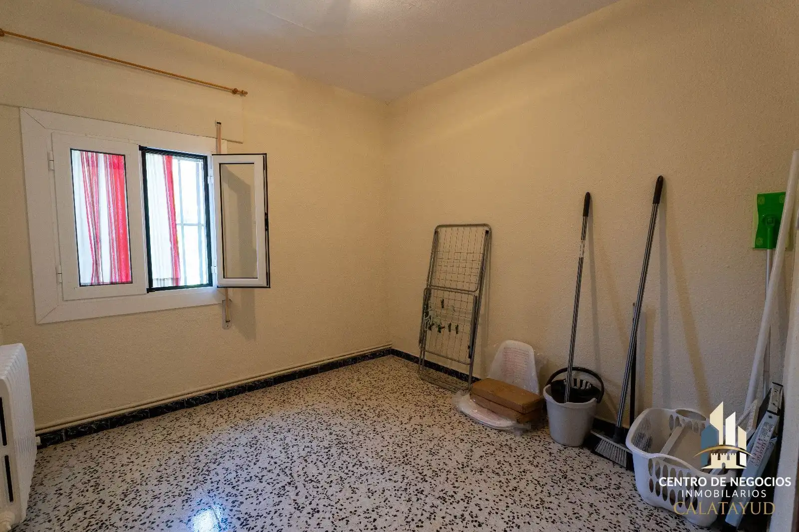 Piso en venta en Ateca con Calefacción, Trastero y Amueblado