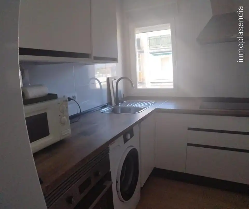 Flat for rent in maria la brava, Miralvalle - Av. Virgen del Puerto - La Data