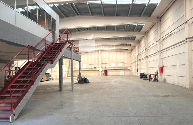 Nave industrial en Alquiler en Santa Maria - Terra Nostra