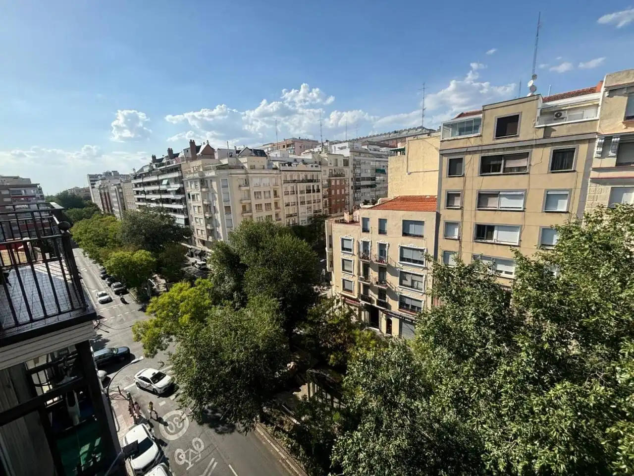 Außenansicht von Dachboden zur Miete in Madrid mit Klimaanlage, Heizung und Parkett