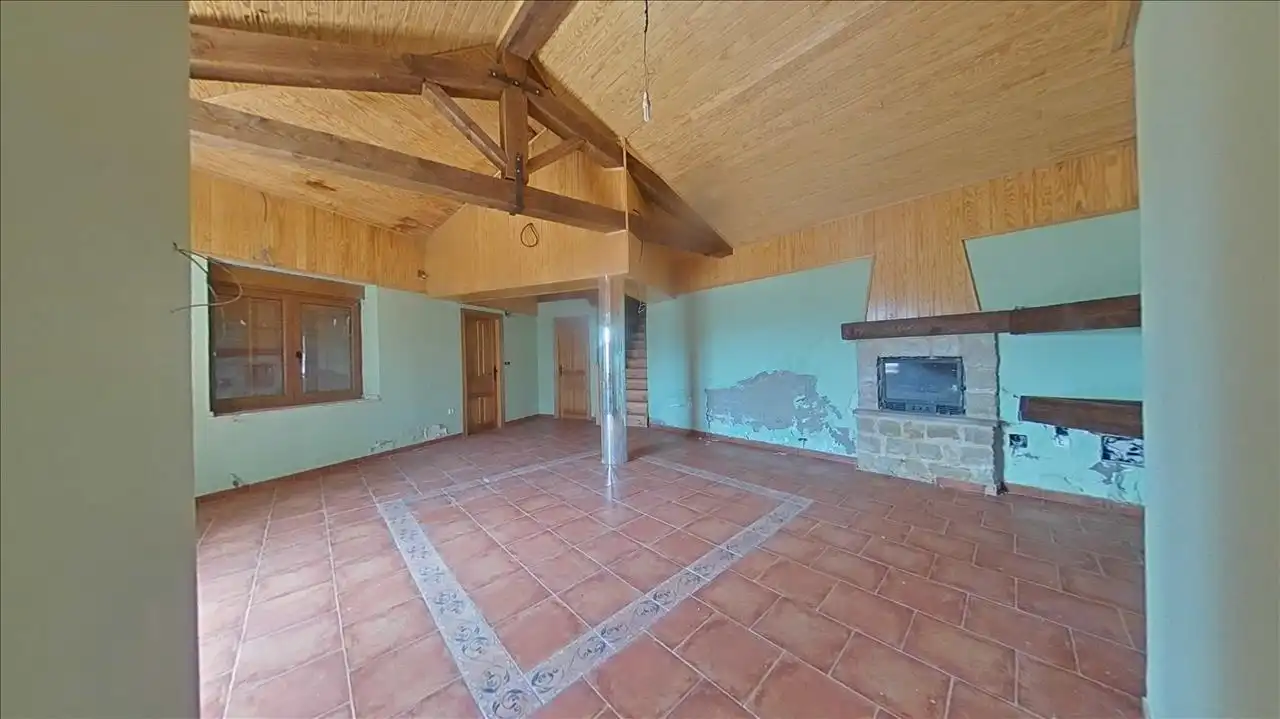 Sala de estar de Casa o chalet en venta en Salinas de Pisuerga con Jardín privado, Parquet y Trastero