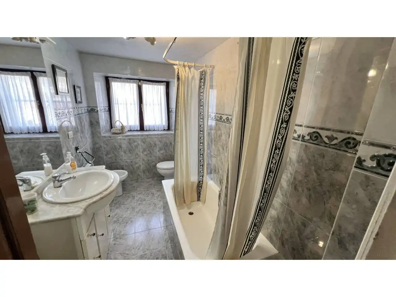 Bathroom of Houses for sale in Merindad de Montija  with Heating, Private garden and Terrace