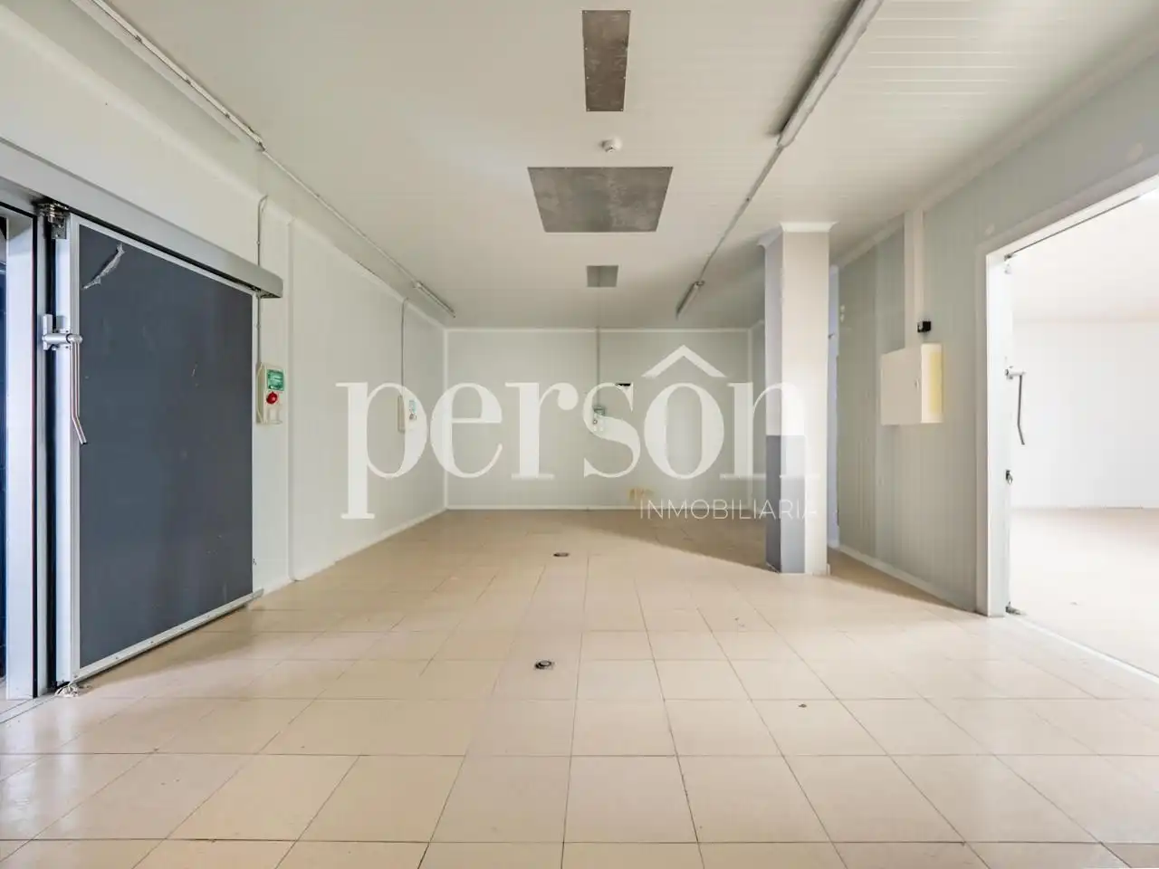 Industrial building to rent in Fuente del Jarro, imagen 35