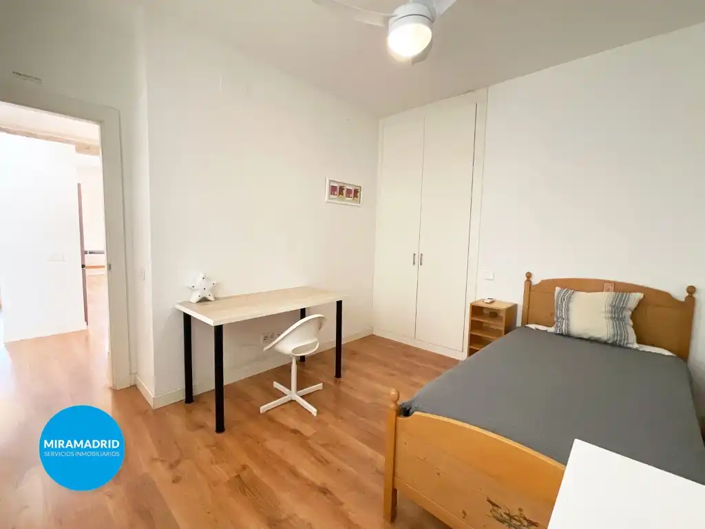 Habitación de Piso de alquiler en Madrid con Aire acondicionado, Terraza y Amueblado