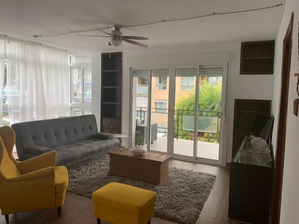 Living room of Flat for rent in Benalmádena  with Terrace, Washing machine and Microwave