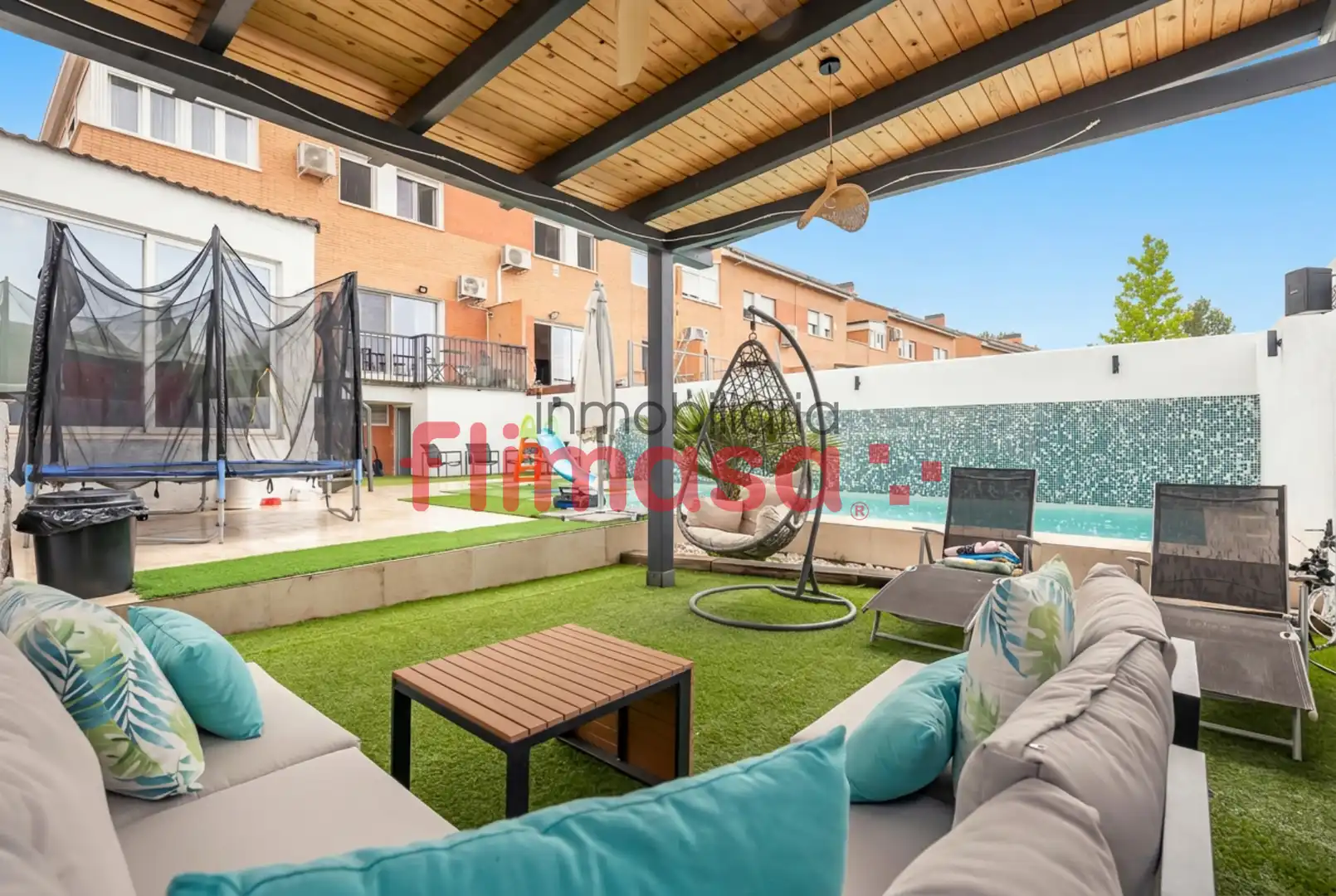 Terrassa de Casa adosada en venda en Arroyomolinos (Madrid) amb Aire condicionat, Jardí privat i Traster