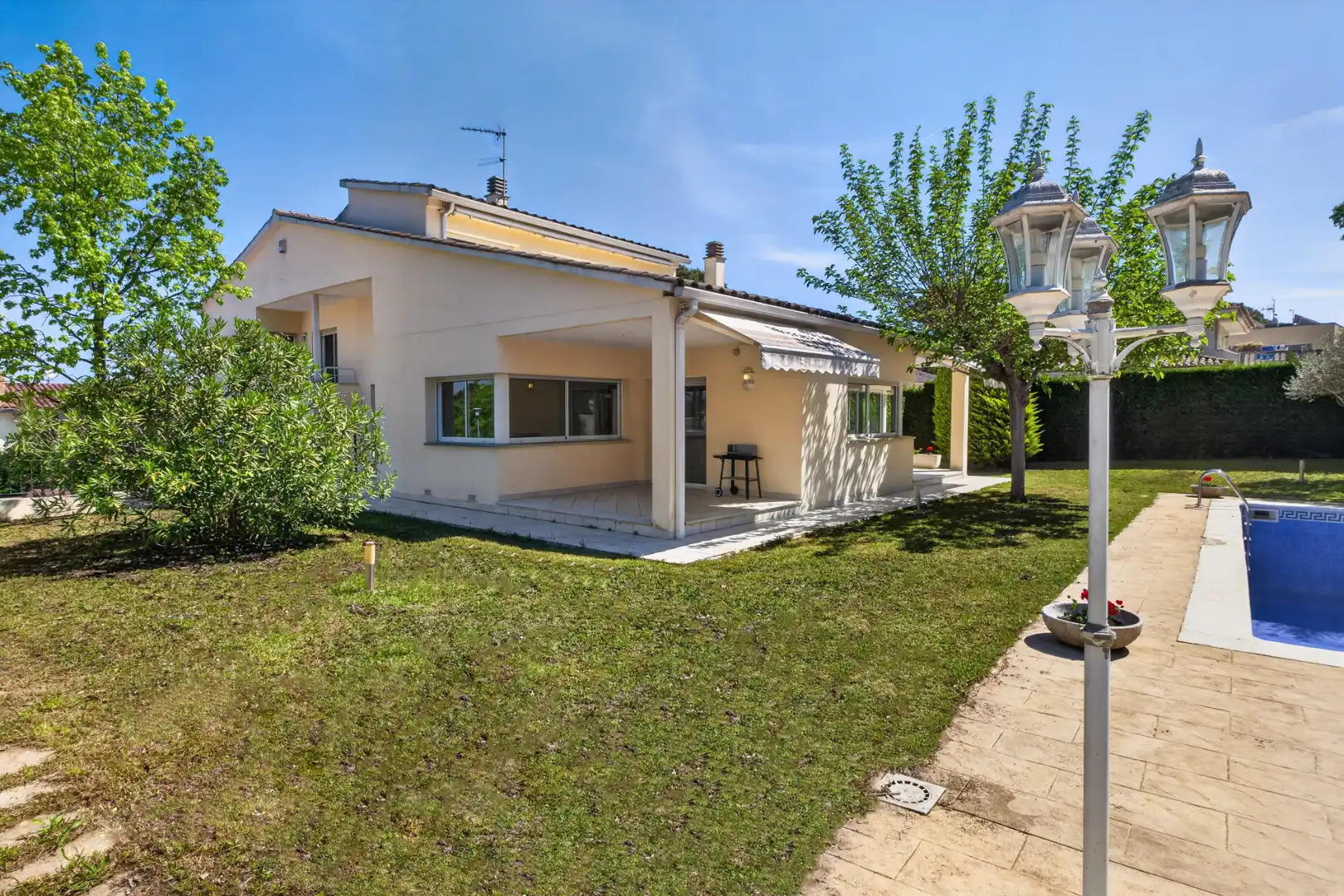 Jardín de Casa o chalet en venta en Aiguaviva con Aire acondicionado, Calefacción y Jardín privado